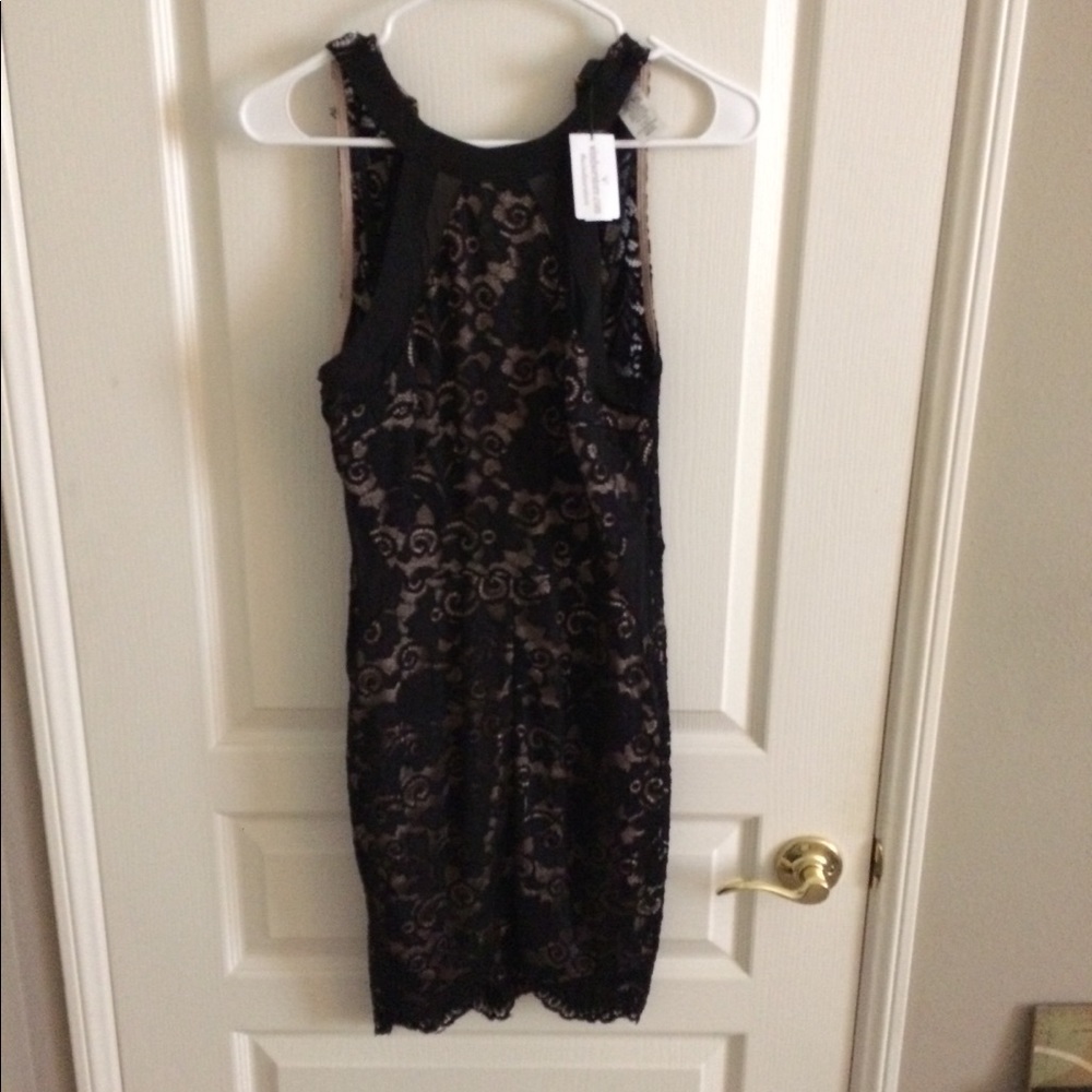 Short lace cocktail dress